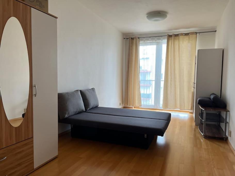 Apartment Hurka - 15 Min Do Centra, Garaz Praga Esterno foto