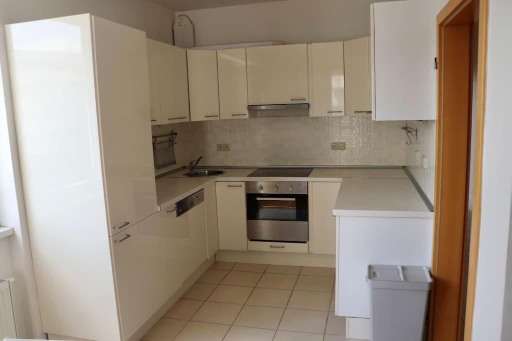 Apartment Hurka - 15 Min Do Centra, Garaz Praga Esterno foto